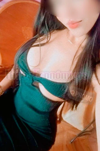 Karolina, kine en Salidas, Lima